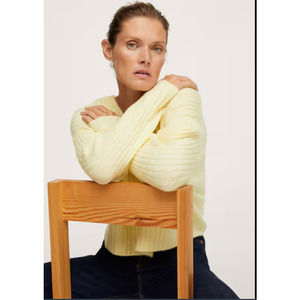 NWT $49 Ribbed knit sweater